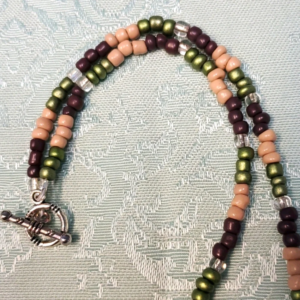 J & R Gems & Jewelry. very comfortable
